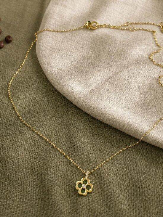 Kate Spade Jewelry - Kate Spade Spade Floral Gold Mini Pendant Necklace